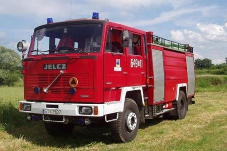 Ponowne ogłoszenie przetargu na sprzedaż wozu strażackiego Jelcz